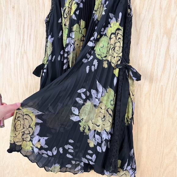Free People Floral Pleated Dress Black Lace Trim - Picture 10 of 12